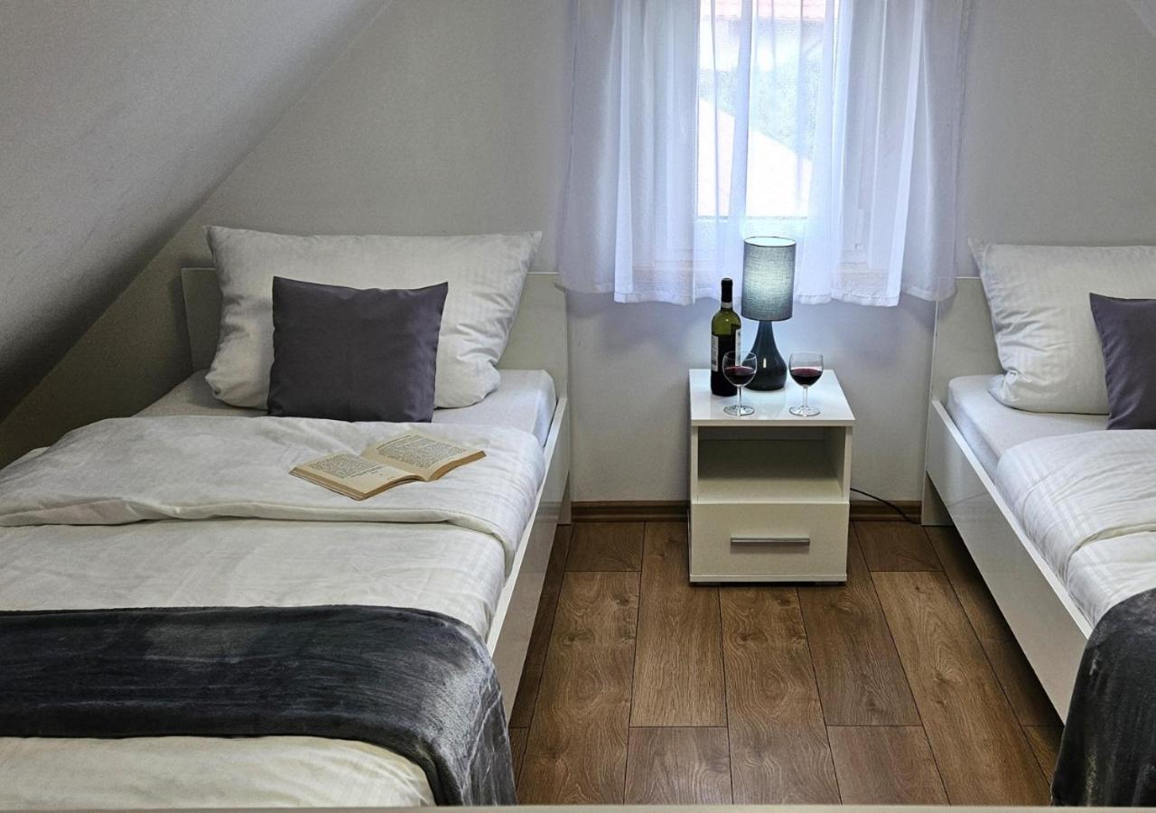 Pod Kamieniem Villa Trzebiel Exterior foto